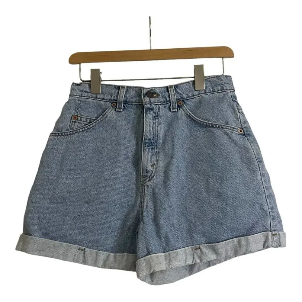 Levi’s 910 Vintage Rolled Hem Shorts Light Wash Classic Fit Women’s Size 9 JR - Picture 1 of 9
